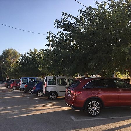Encasa Hotel Алманса Екстериор снимка