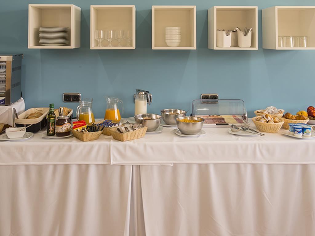 Encasa Hotel Алманса Екстериор снимка