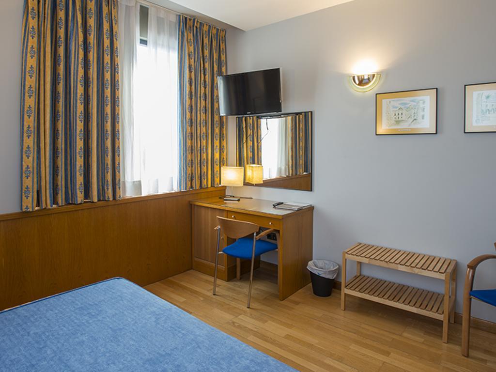 Encasa Hotel Алманса Стая снимка